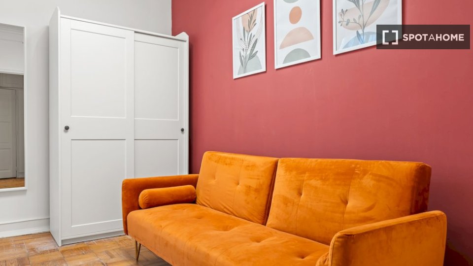 Double room Lisbon, 5 beds — photo 4