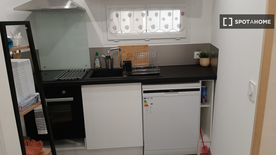 Apartment Montpellier, 1 bed — photo 2
