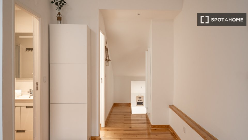 Apartment Lisbon, 3 beds — photo 8