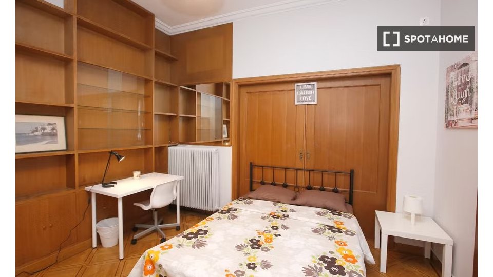 Double room Athens, 7 beds — photo 11