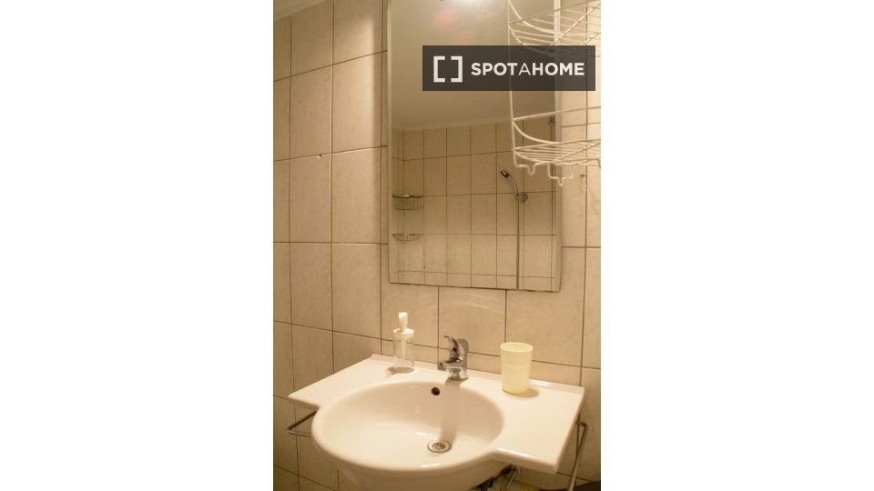Double room Athens, 2 beds — photo 7