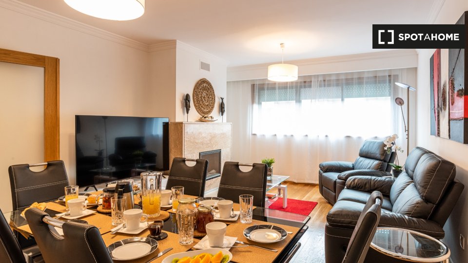 Apartment Porto, 2 beds, 90m² — photo 8
