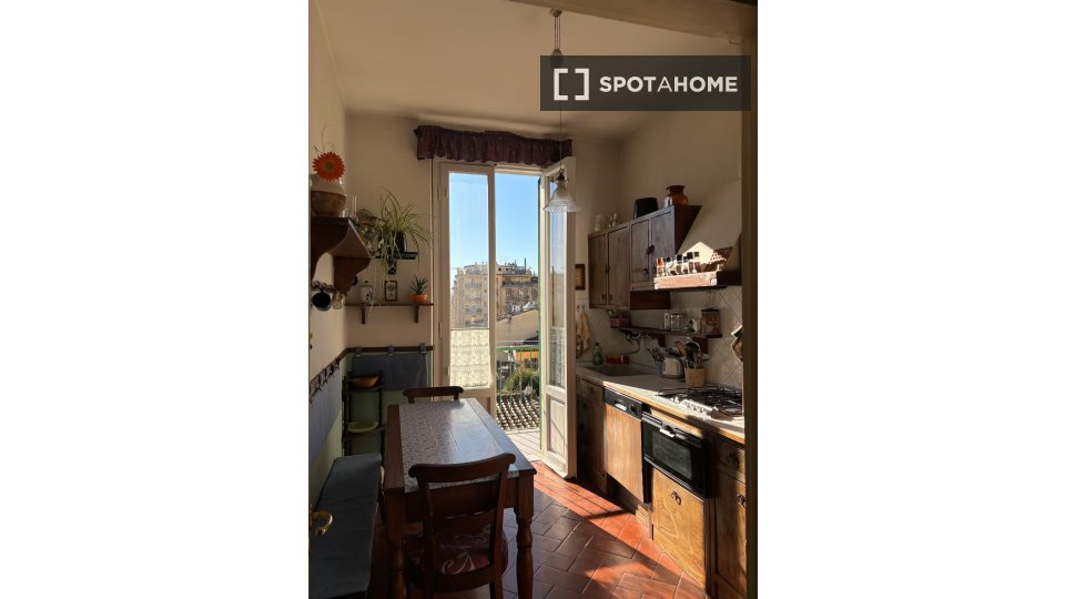 Double room Florence, 3 beds, 115m² — photo 14