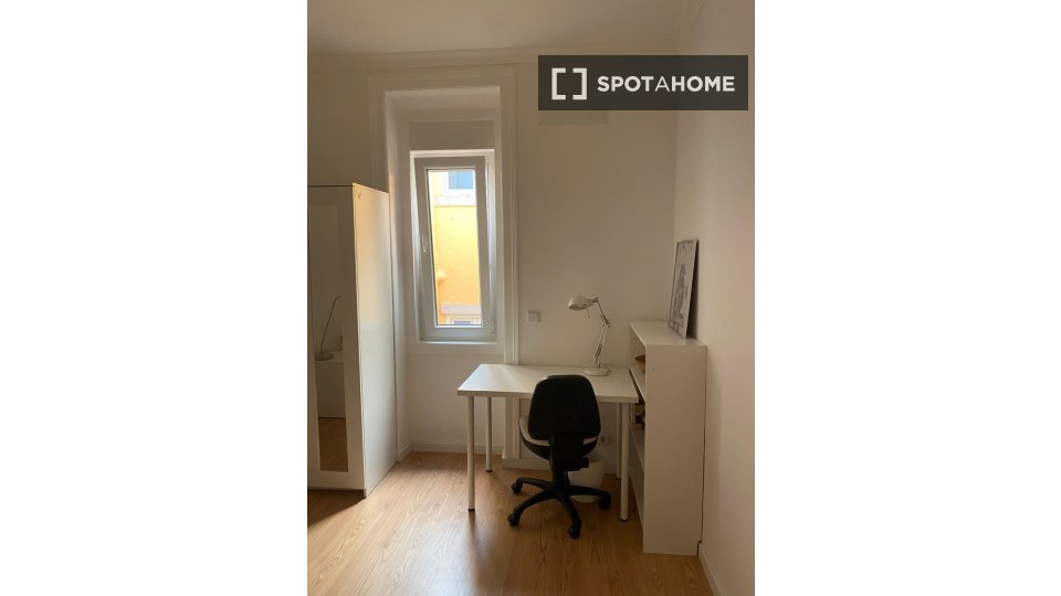 Double room Lisbon, 6 beds — photo 31