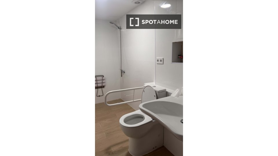 Apartment Valencia, 1 bed — photo 11