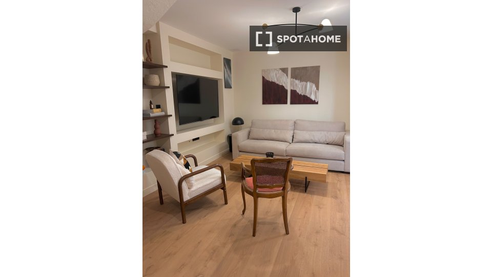 Apartment Paris, 2 beds, 64m² — photo 13