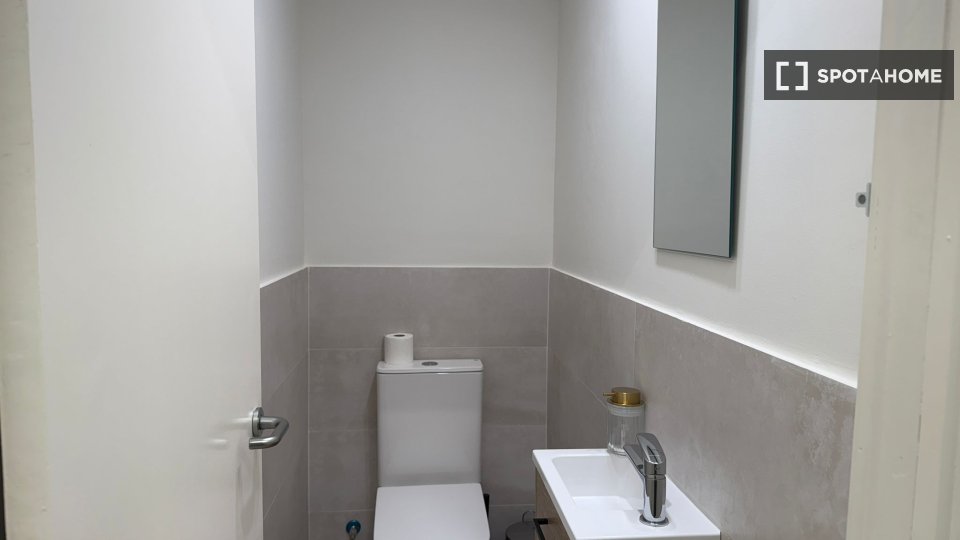 Double room Barcelona, 6 beds, 120m² — photo 26