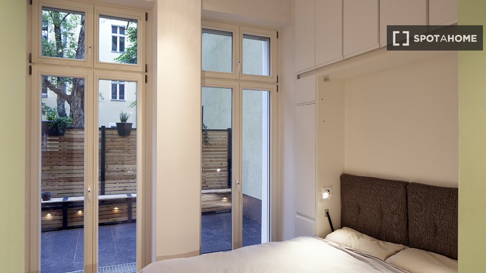 Apartment Berlin, 1 bed, 40m² — photo 1