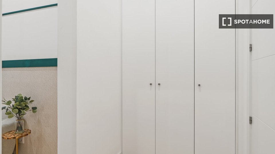 Double room Lisbon, 6 beds — photo 28