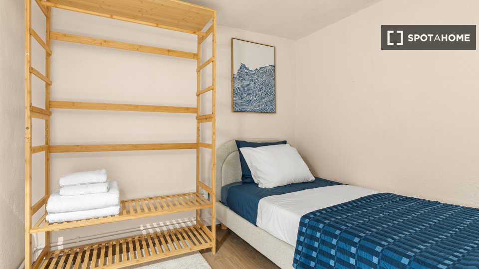 Apartment Lisbon, 1 bed — photo 11