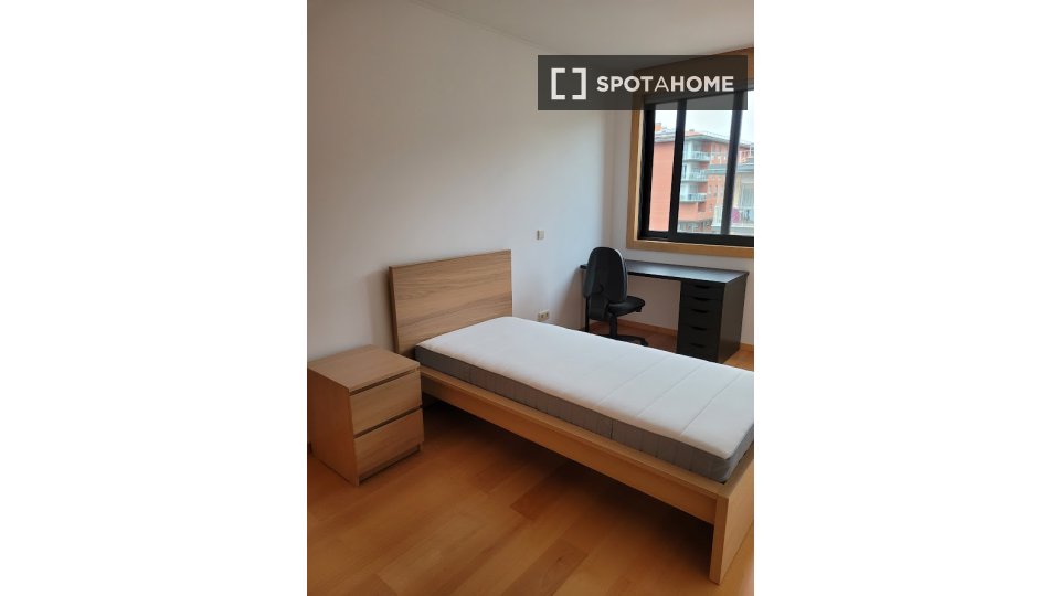 Double room Coimbra, 3 beds, 95m² — photo 8