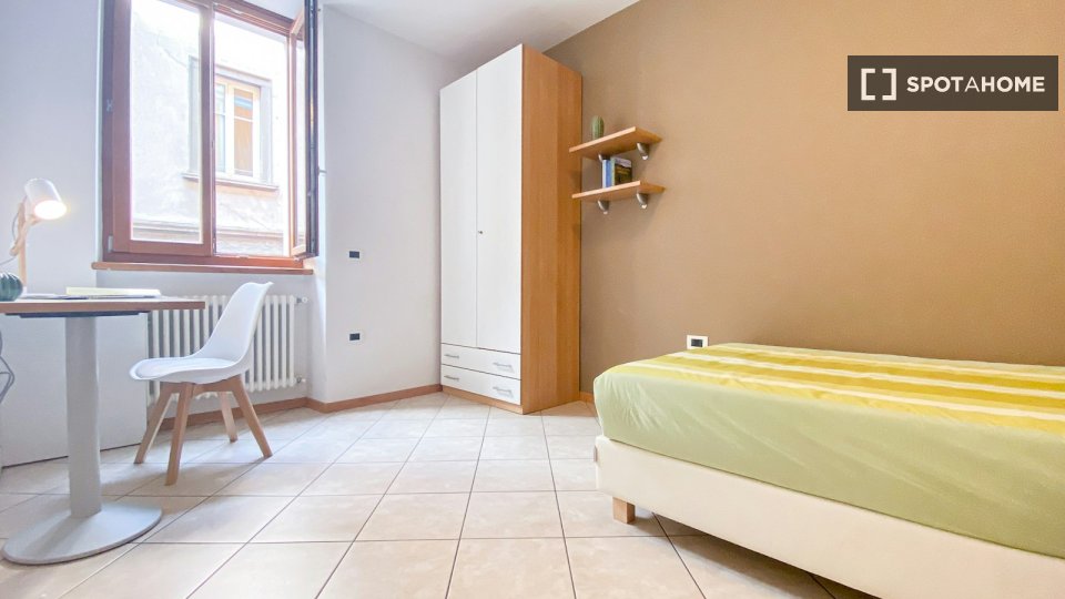 Double room Trento, 2 beds — photo 11