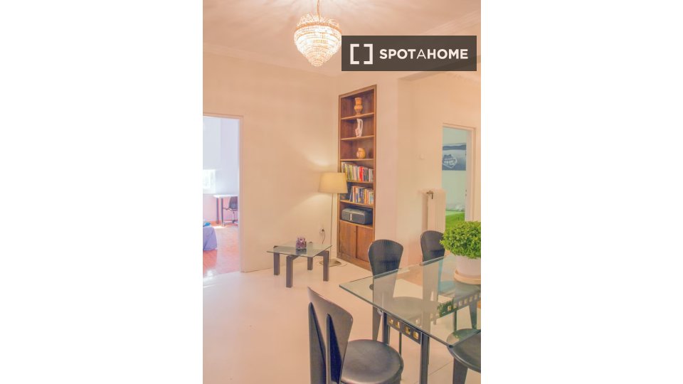 Double room Athens, 4 beds — photo 13