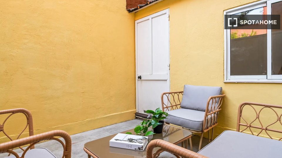 Double room Lisbon, 4 beds — photo 7
