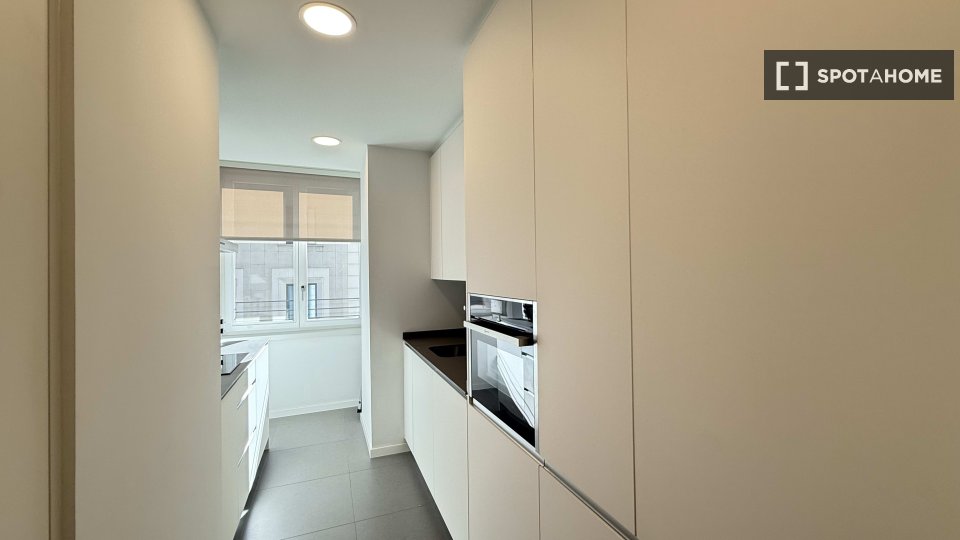 Apartment Madrid, 2 beds, 85m² — photo 1