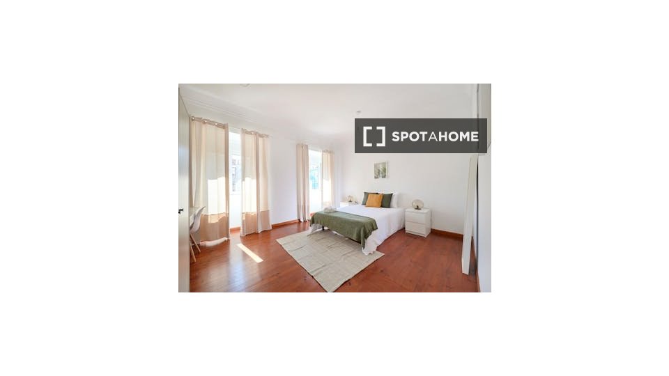 Double room Lisbon, 6 beds — photo 6