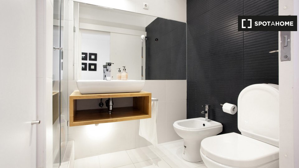 Apartment Lisbon, 1 bed — photo 13