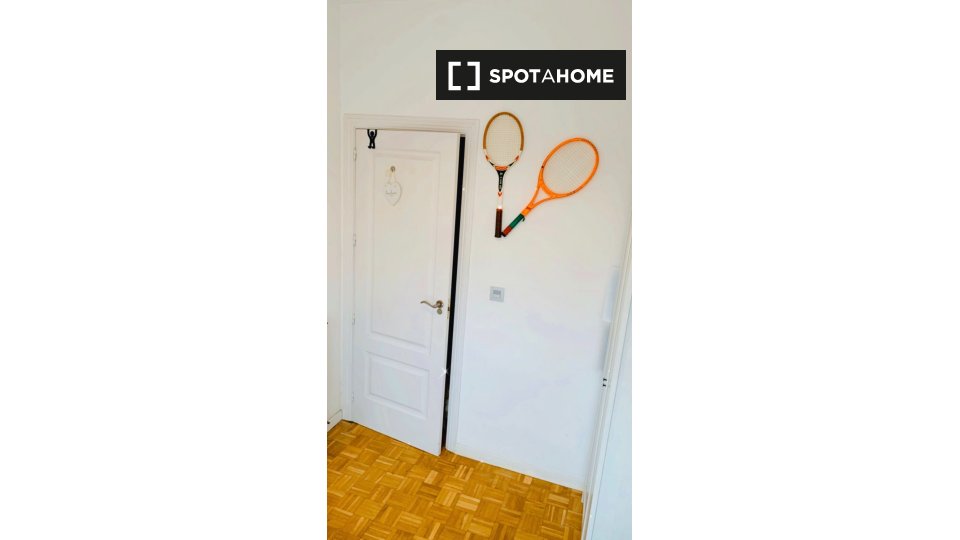 Double room Madrid, 4 beds, 120m² — photo 1