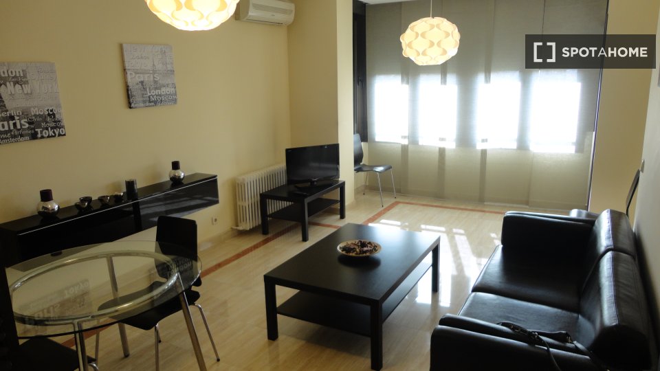 Apartment Madrid, 1 bed, 71m² — photo 18
