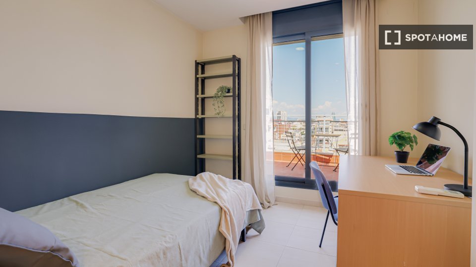 Double room Barcelona, 17 beds, 550m² — photo 7