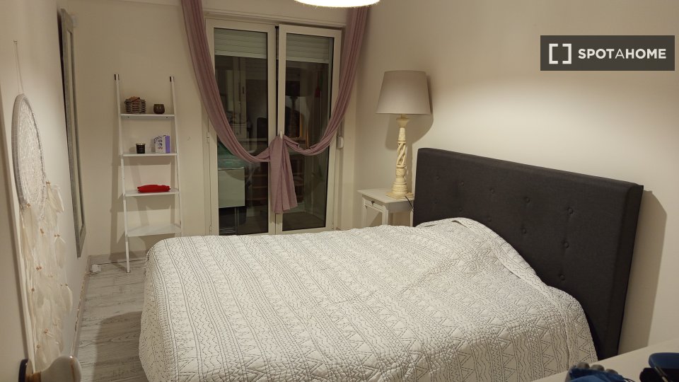 Double room Lisbon, 3 beds, 120m² — photo 6