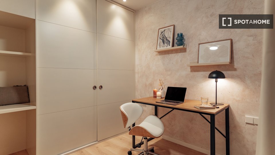 Apartment Barcelona, 1 bed, 65m² — photo 18