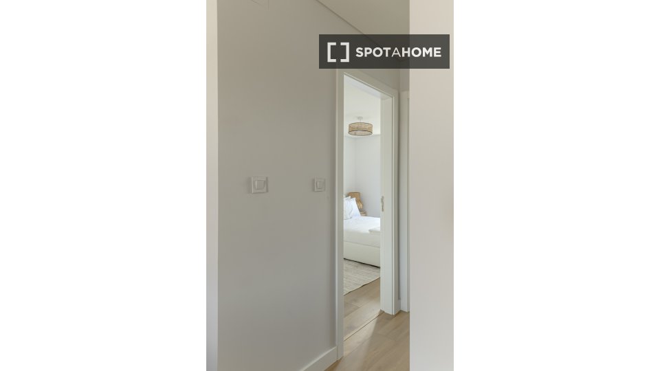 Apartment Lisbon, 2 beds — photo 15