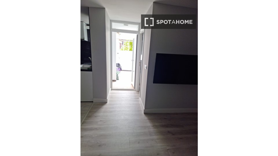 Double room Madrid, 4 beds, 100m² — photo 10