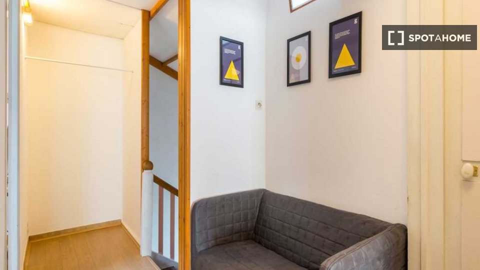 Double room Lyon, 9 beds, 200m² — photo 1