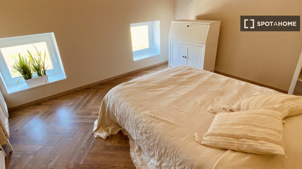 Double room Brussels, 3 beds, 200m² — photo 4