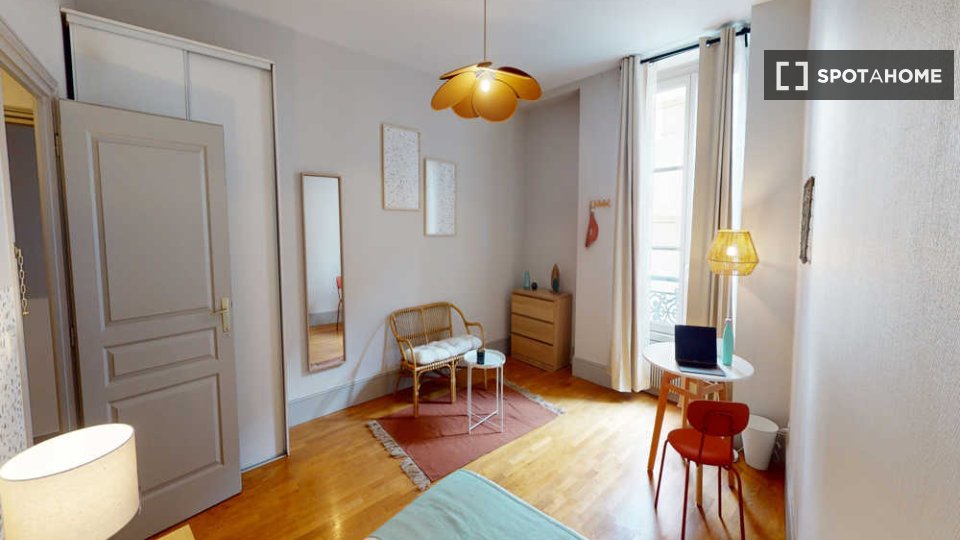 Double room Lyon, 7 beds, 150m² — photo 26