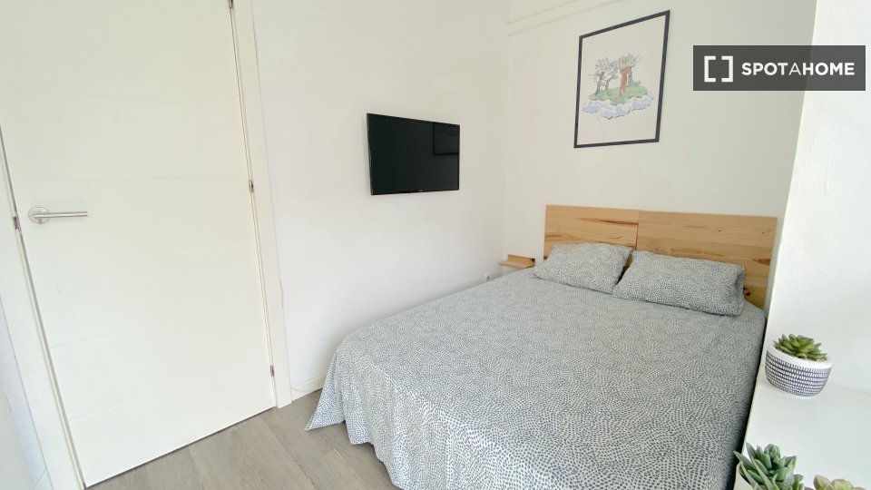 Habitación en piso compartido en La Palmilla, Sevilla.