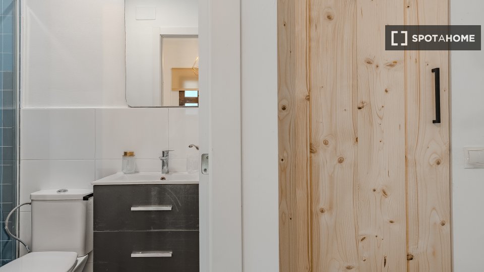 Double room Barcelona, 6 beds, 227m² — photo 68