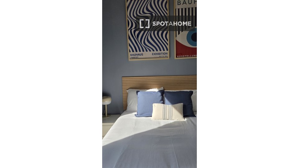 Double room Barcelona, 10 beds, 210m² — photo 14