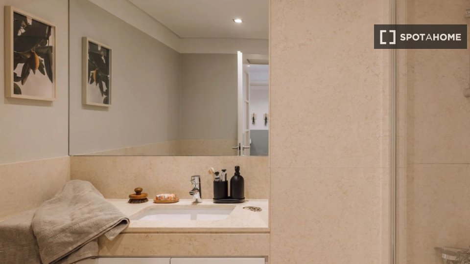 Apartment Lisbon, 2 beds — photo 7