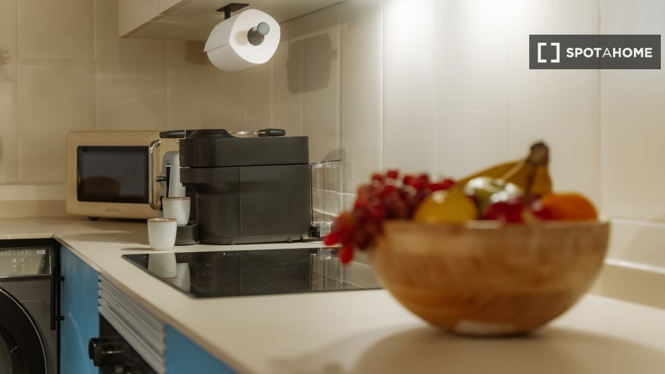 Double room Barcelona, 3 beds, 90m² — photo 12