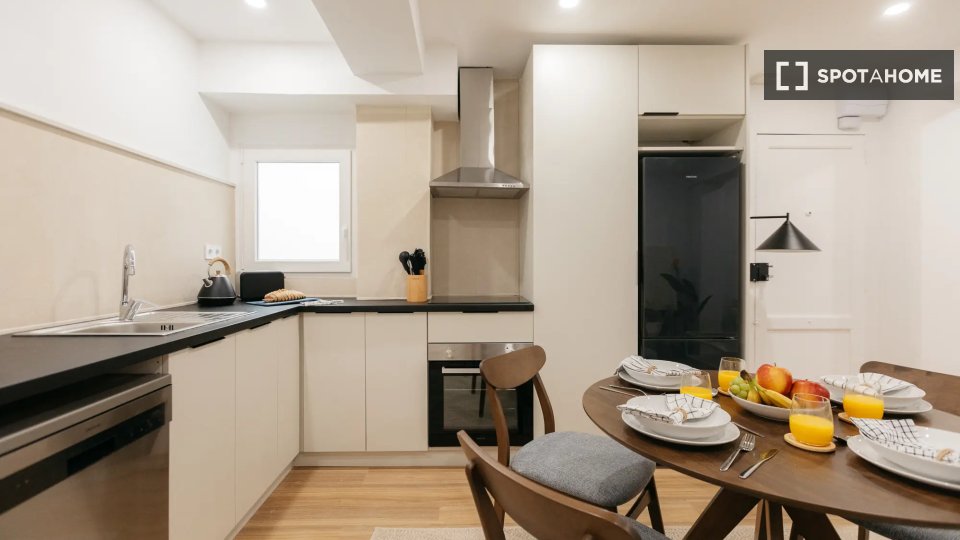 Double room Valencia, 5 beds — photo 2