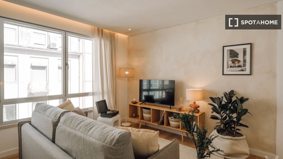 Apartment Lisbon, 1 bed, 57m² — photo 4