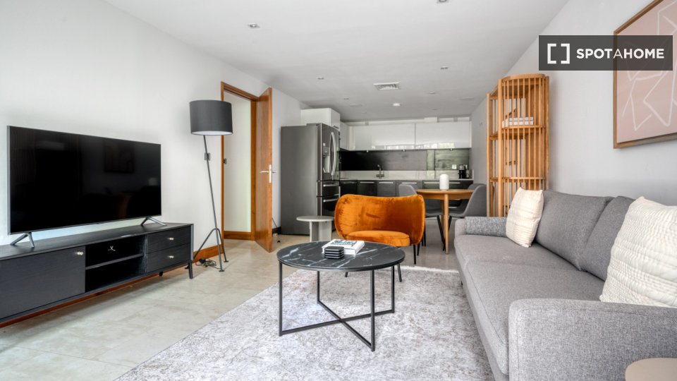 Apartment London, 2 beds, 75m² — photo 5