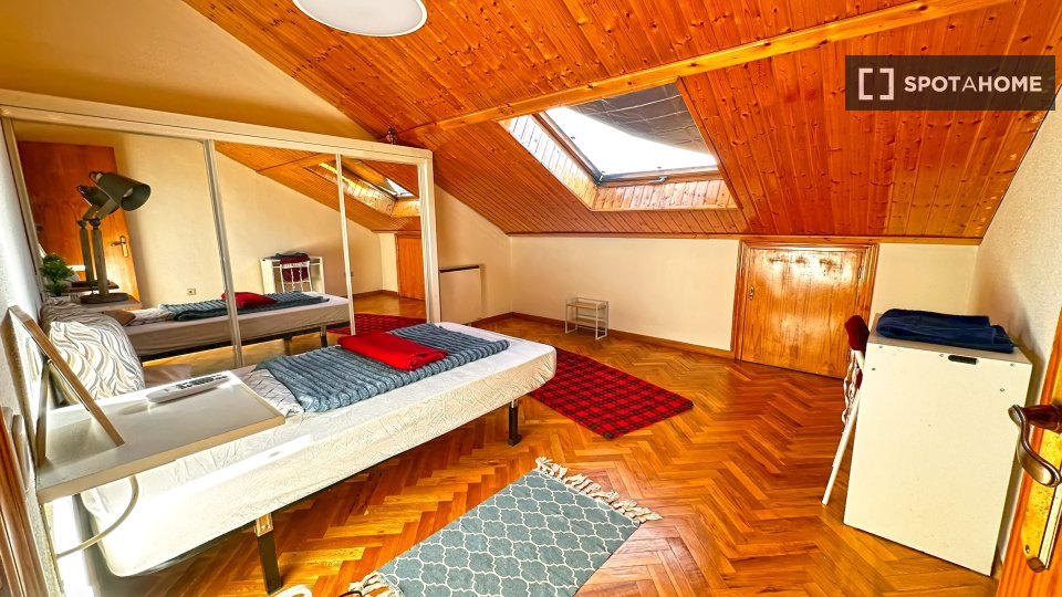 Double room Madrid, 2 beds, 112m² — photo 1