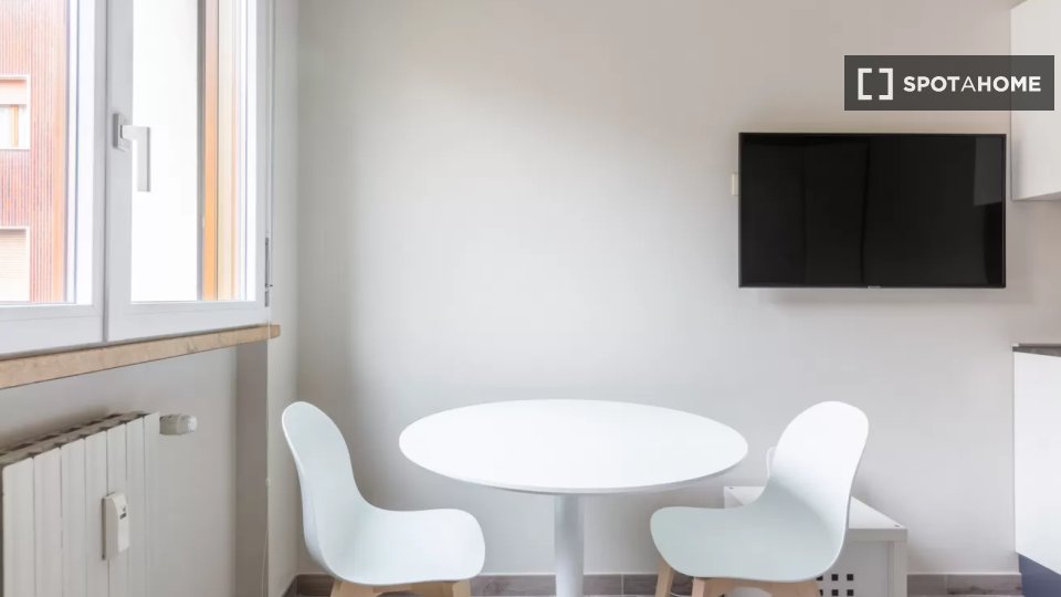 Apartment mono Milan, 26m² — photo 3