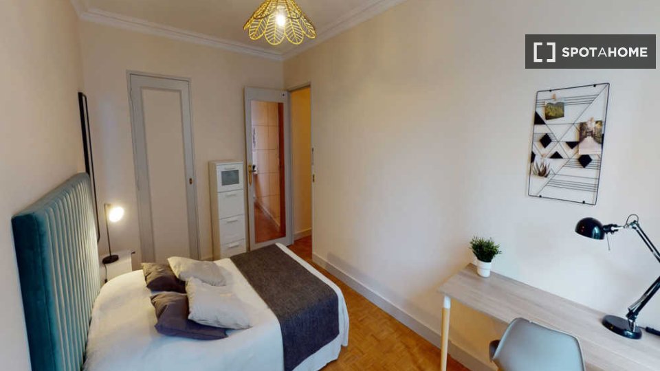 Double room Paris, 4 beds, 90m² — photo 18