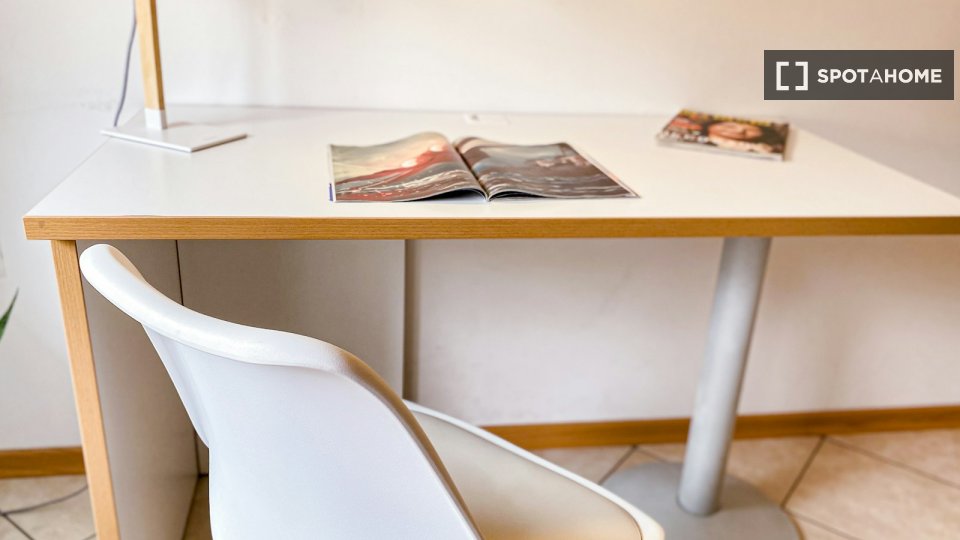 Double room Trento, 2 beds — photo 12