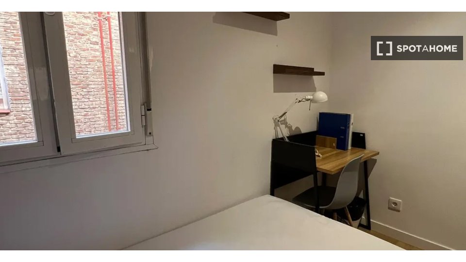 Double room Madrid, 12 beds — photo 28