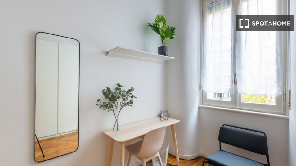Double room Milan, 5 beds, 152m² — photo 1