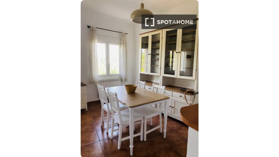 Double room Madrid, 2 beds, 65m² — photo 5