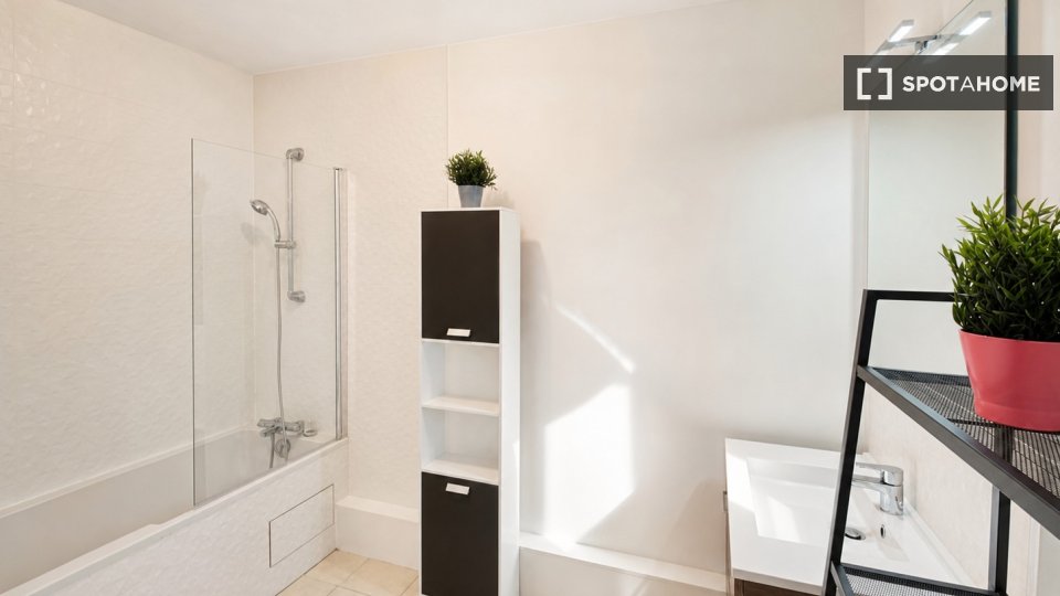 Chambre double Paris, 4 chambres — photo 32