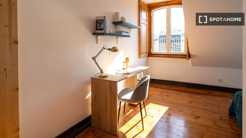 Double room Lisbon, 9 beds — photo 11