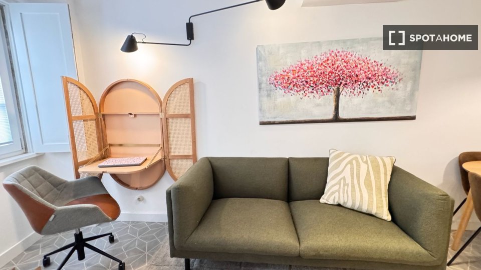 Apartment Lisbon, 1 bed, 42m² — photo 29