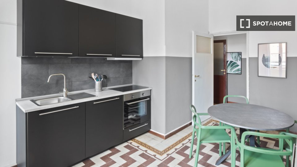 Double room Milan, 2 beds, 84m² — photo 7
